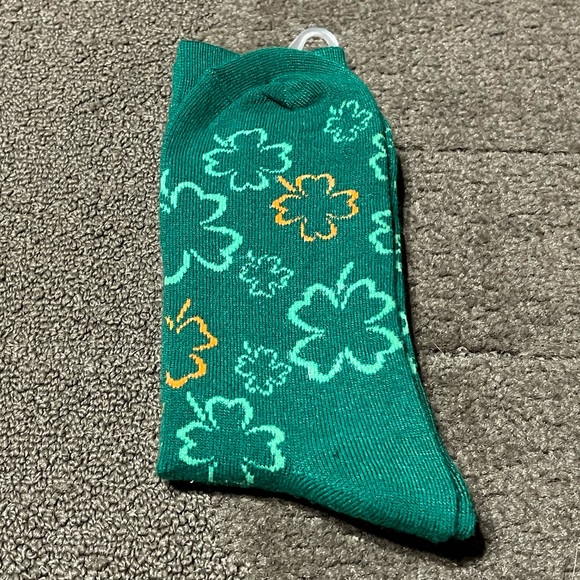 *6 for $10!* St. Patrick’s Day Paddy Crew Socks 4-Leaf Four Leaf Clover Shamrock - Picture 2 of 4